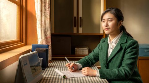 Бурханы үгээр замчлуулан, харанхуйн хүчний дарлалыг би ялсан юм